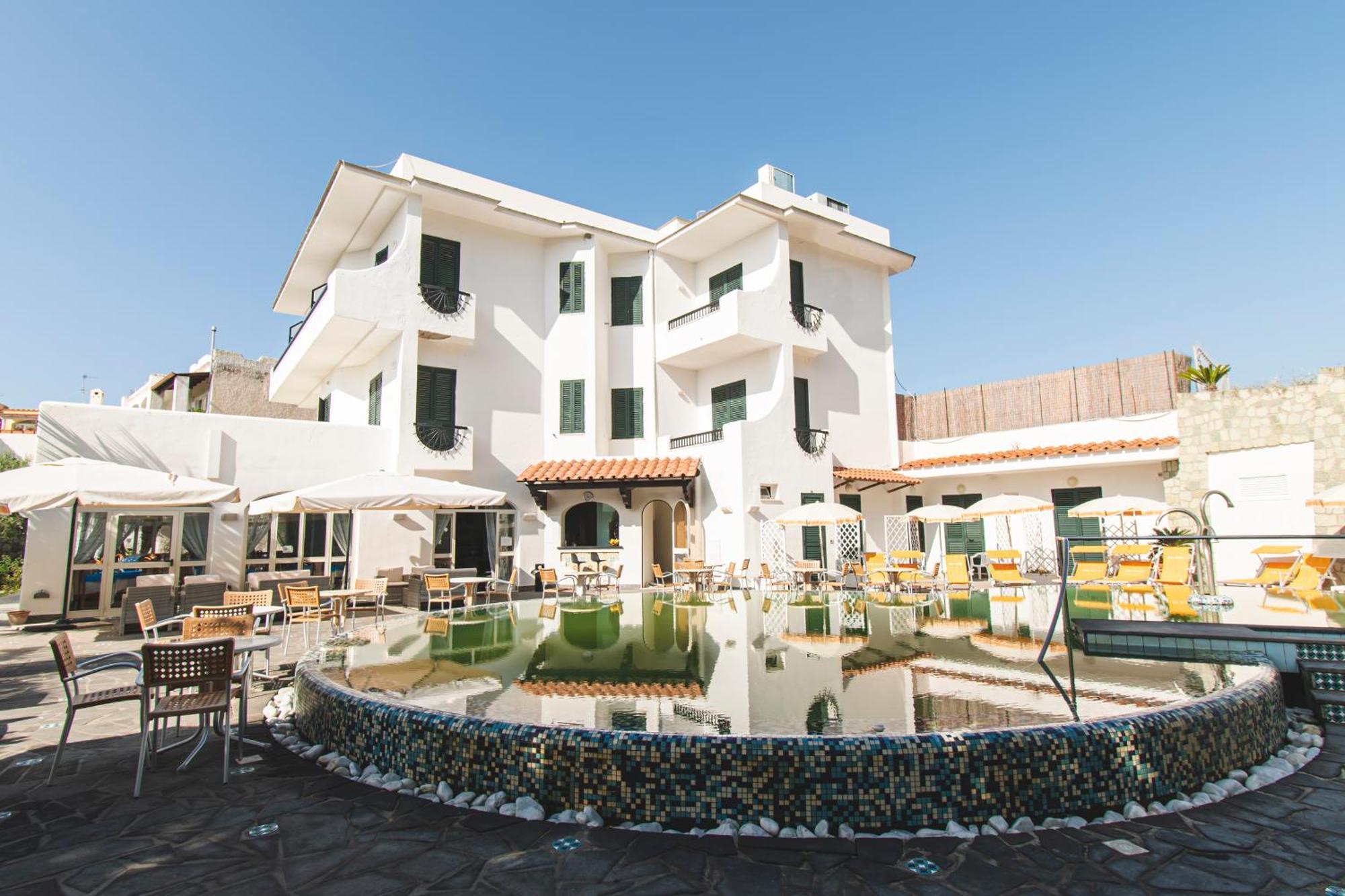 Victoria Park Resort イスキア島 エクステリア 写真