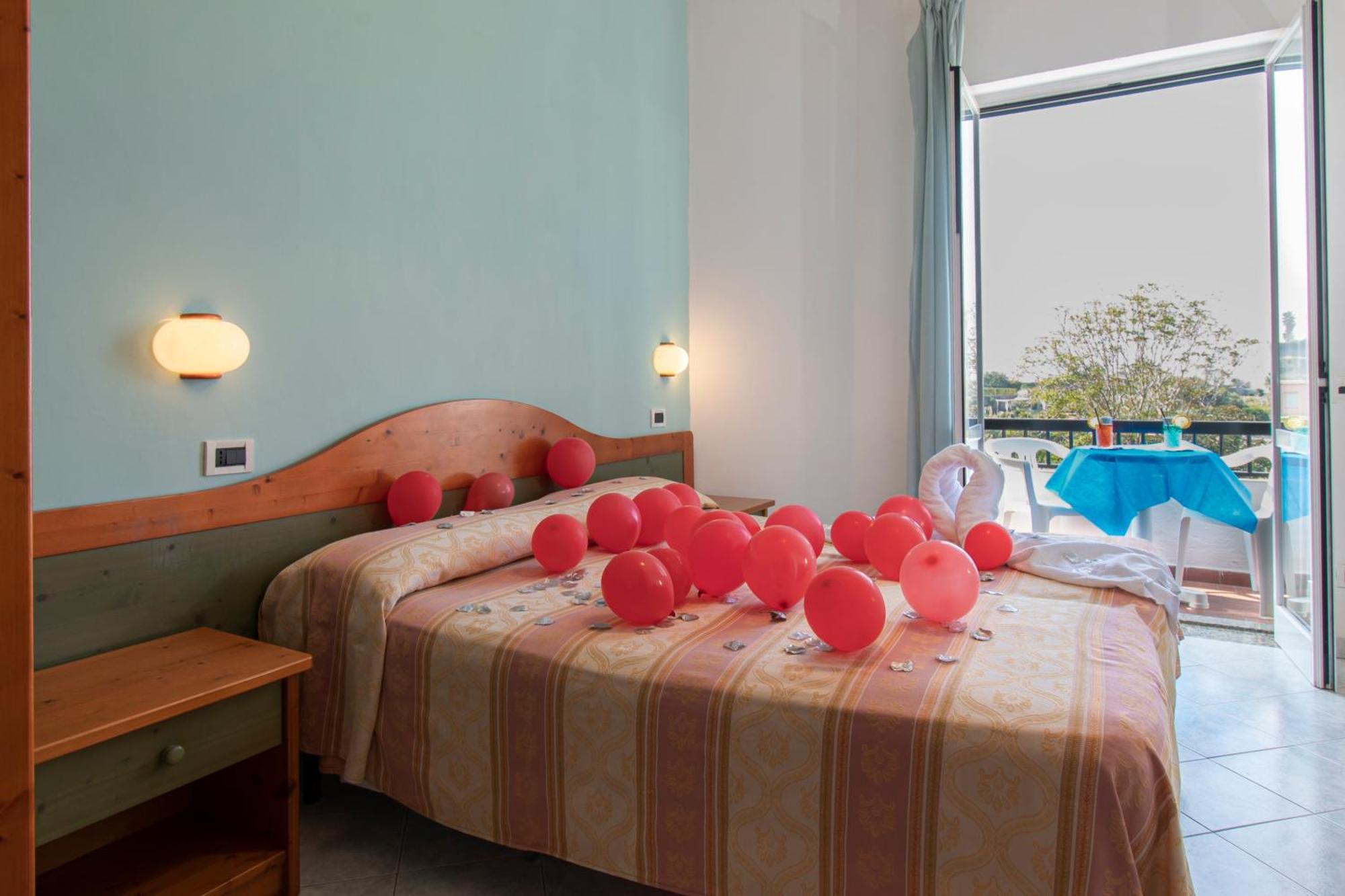 Victoria Park Resort イスキア島 エクステリア 写真