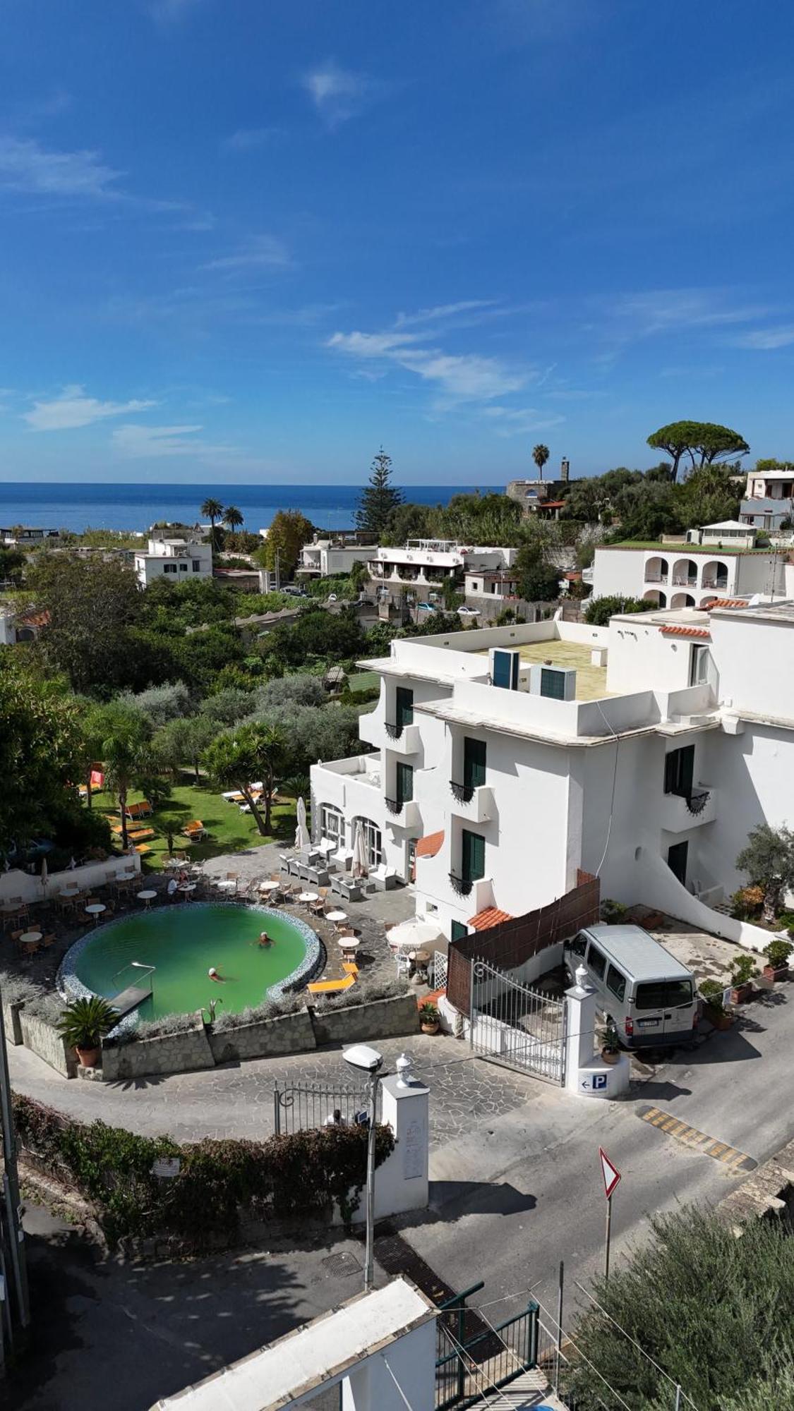 Victoria Park Resort イスキア島 エクステリア 写真